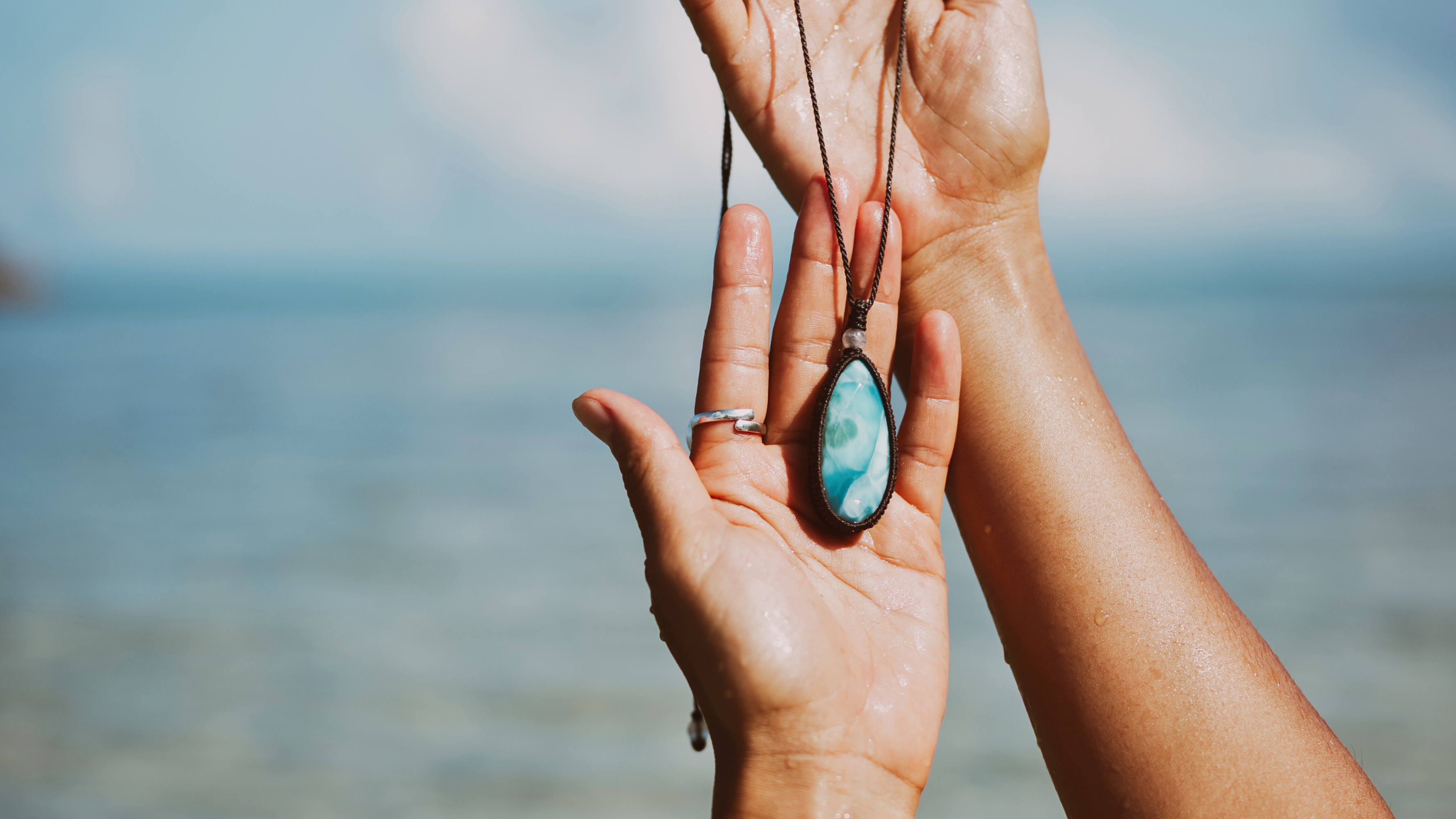 slider image slider_item_cQAnhz