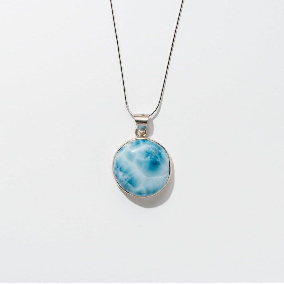 Tsuki ｜AAAラリマー｜Olas de Larimar